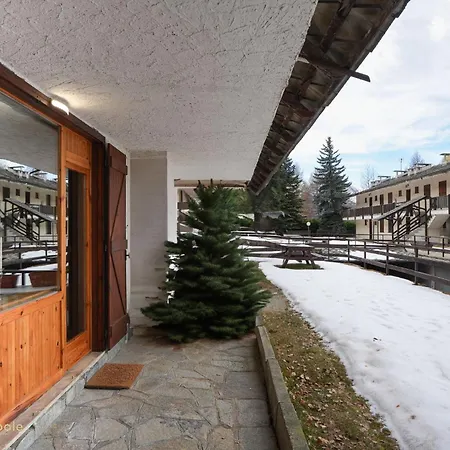 Rifugio Sauze, Mountain View & Skii Lope Apartamento *