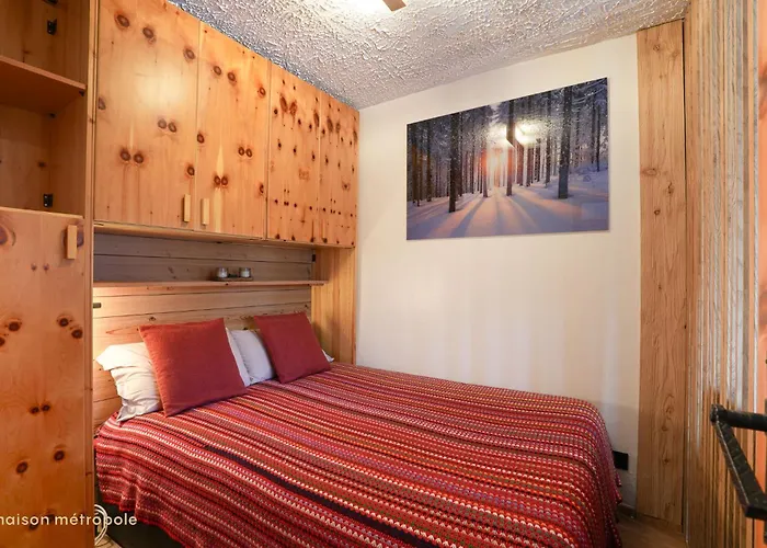 Rifugio Sauze, Mountain View & Skii Lope